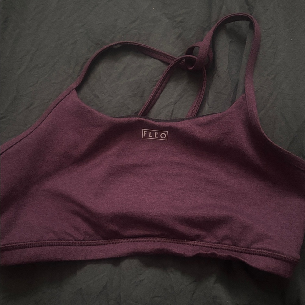 FLEO sports bra
